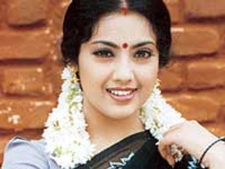 Meena breathes life into Vengamamba