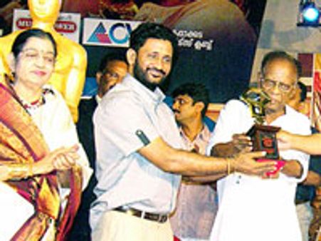 P Susheela and Resul Pookutty honoured