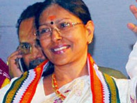 Sarada campaigns for Shashi Tharoor