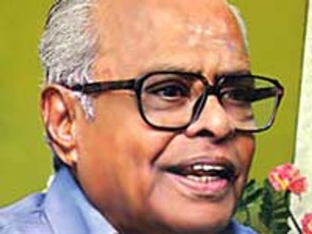 KB launches Unnaiye Rathiyendru!