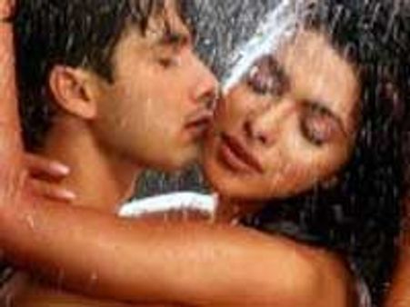 Shahid-Priyanka trying out something new