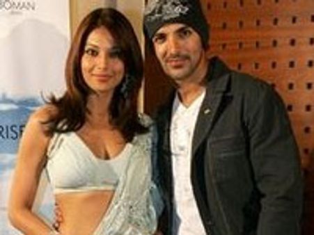 John's chemistry with Vidya makes Bips insecure