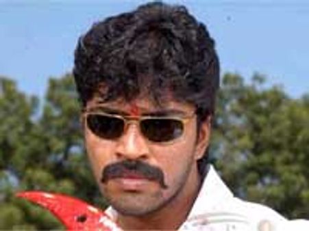 Allari Naresh is the charming Ladies Tailor