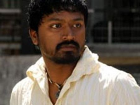 Katrathu Kalavu, a comedy entertainer