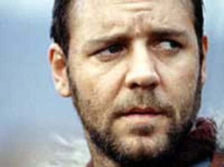 Russel Crowe feasts on chicken tikka masala