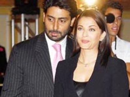 Abhishek-Aishwarya in Crooked