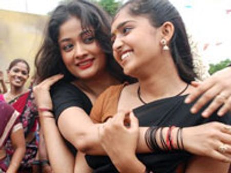 Naalai Namathey - Review