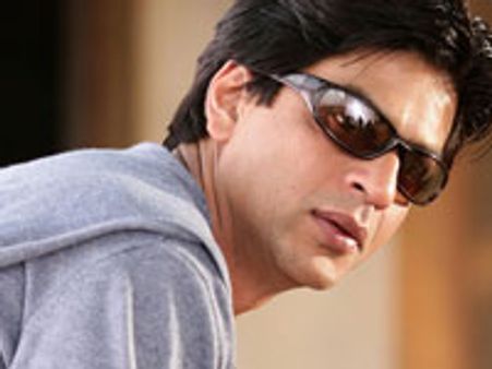 Shahrukh gives dates to Viveck