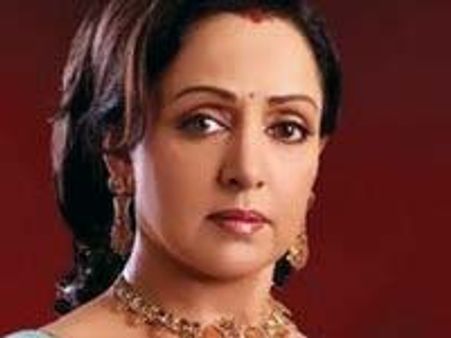 Hema Malini pays her tribute to Feroz Khan