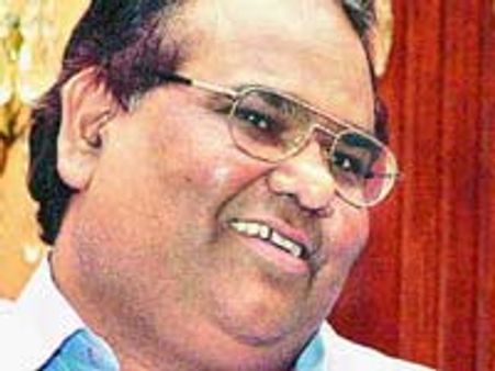 Anu Malik withdraws case against Satish Kaushik