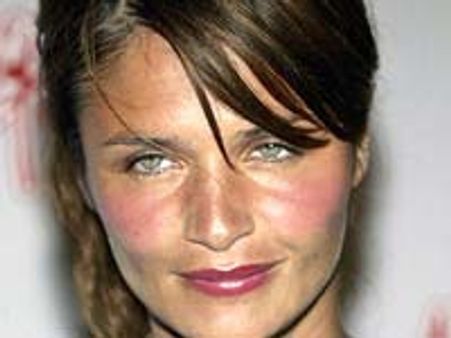 Christensen denies romancing Sean Penn