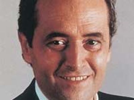 Tenor Jose announces retirement from opera