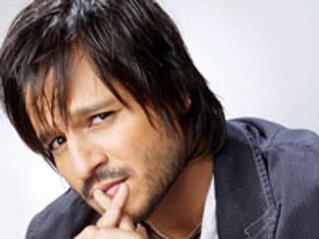 Vivek gives Saif-Kareena an unexpected holiday