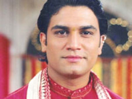 Sharad happy to be out of Saat Phere