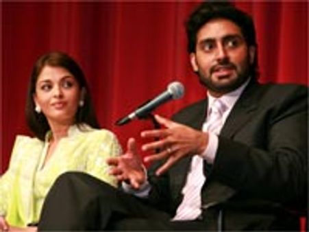 Abhishek-Aishwarya flying everywhere