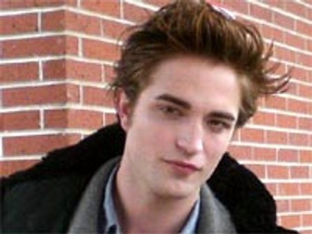 Pattinson entrusts his friends with his secrets