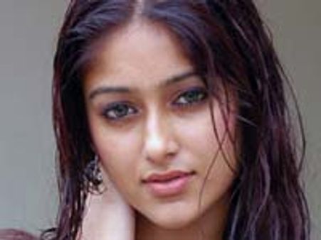 Ileana teaming up with Ganesh in Kannada?