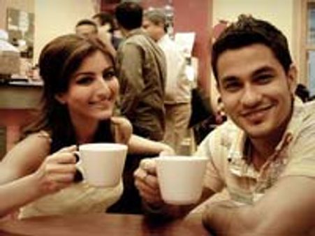 99 witnesses lukewarm opening