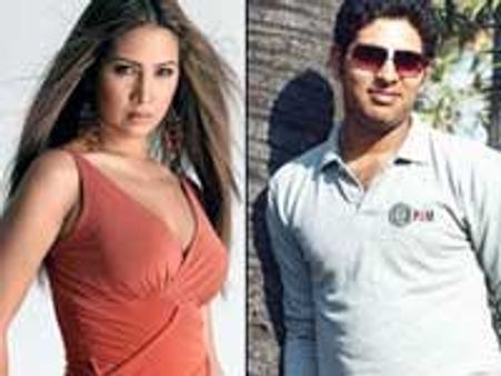 Kim Sharma is back with Yuvraj Singh