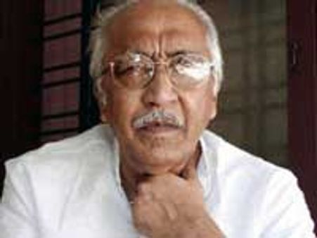 Veteran producer Sobhana passes away