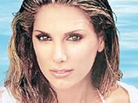 Brinkley wants Mayer to date her daughter