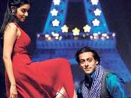 Asin's love is not Salman