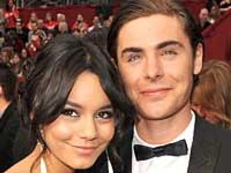 Efron, Hudgens look all loved up at MTV awards