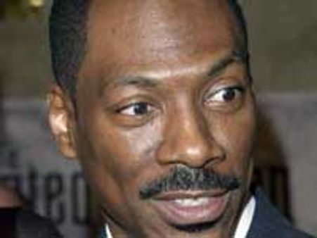 Eddie Murphy bosses;7-yr-old co-star in tears