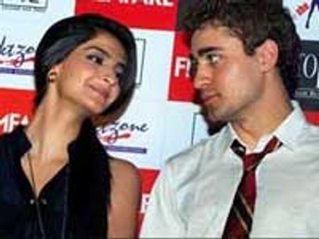 Sonam Kapoor goes ga-ga over Imran
