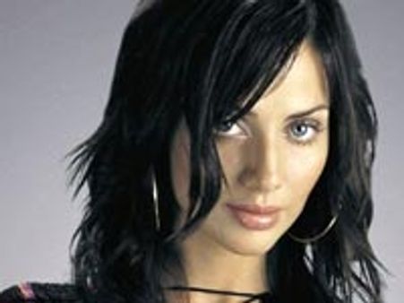 Natalie Imbruglia flaunts her body in hawaii