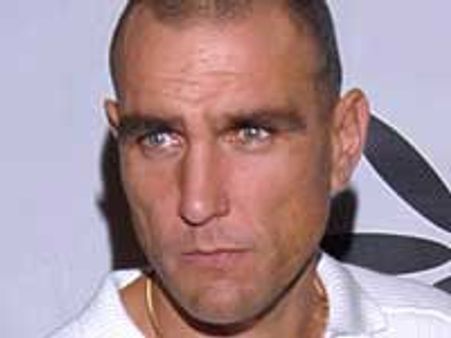 Guy Ritchie helps Vinnie Jones beat alcohol