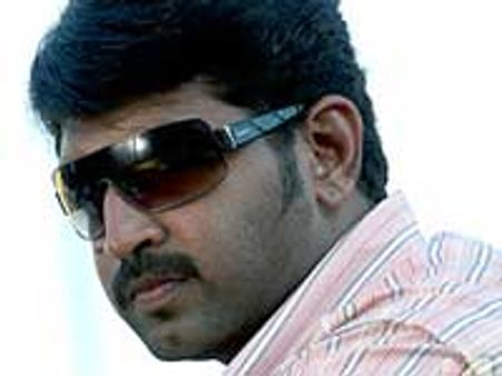 Surya launches Malai Malai audio