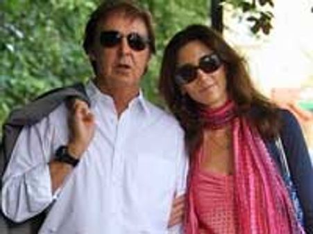 Macca eyes US move to be with Nancy Shevell