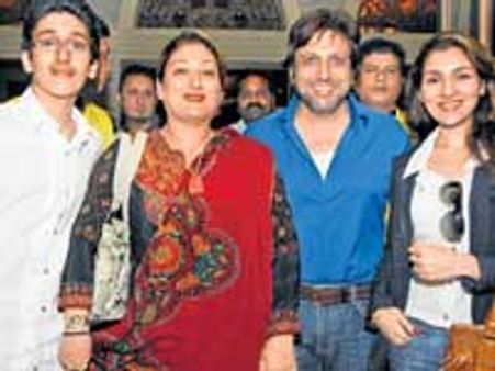 Govinda throws a surprise party for wife