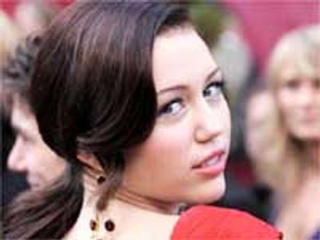 Miley Cyrus trapped in another photo scandal