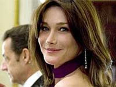 Woody Allen love to cast Carla Bruni
