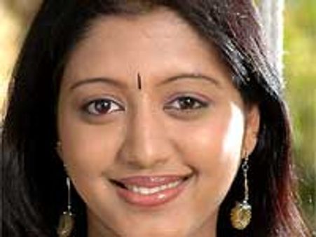 Gopika planning a comeback?
