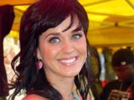 Katy Perry insists she's not lesbian