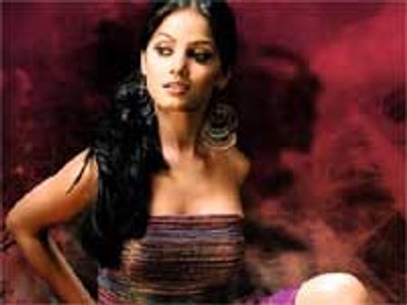 Neetu Chandra bags No Problem