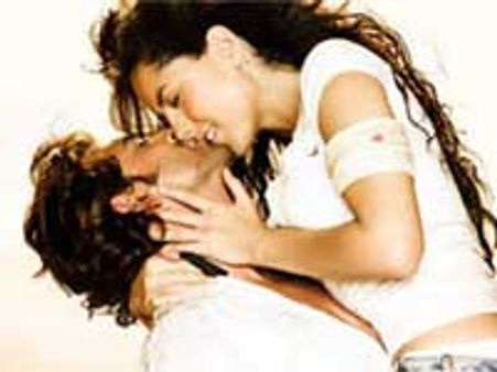 Kites steamy scenes retained for Hindi version