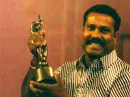 Vinodasala: The dead man returns