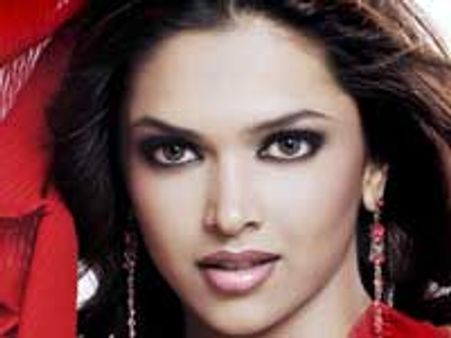 “Kareena is not insecure about her man”- Deepika Padukone