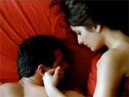 Salman angry over John-Kat bedroom scene