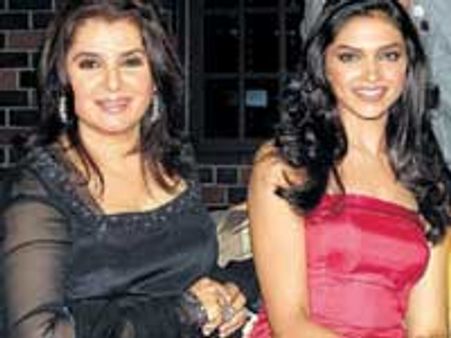Farah and Deepika appear on Salman's 10 Ka Dum