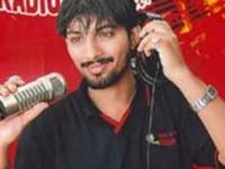 Radio Mirchi RJ enters the Limca book