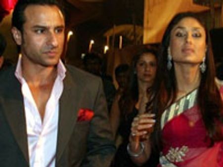 Saif chooses Kareena over career