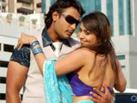 Movie Yodha - Review