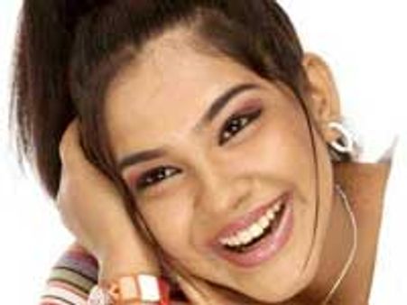 Vadevvadaina Sare to strike the screens in July