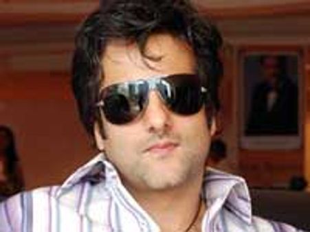 Fardeen Khan slaps sister's beau Farhan