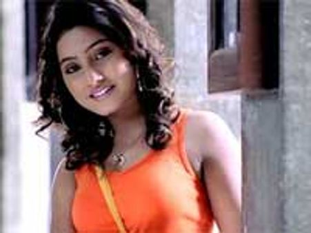 Neha opts for Balika over Kismat